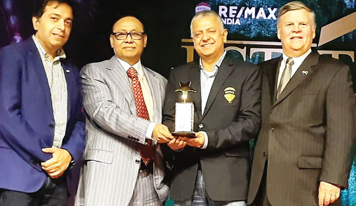 Ahmed Akbar Sobhan receives Estate Awards in India